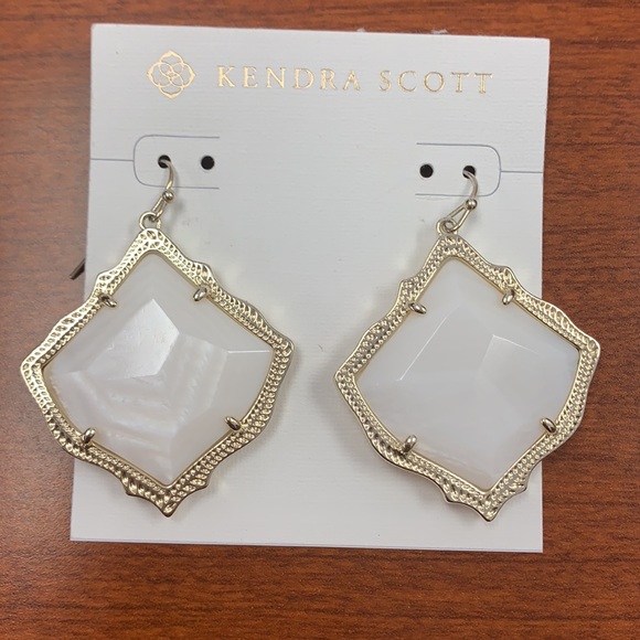 New Kendra Scott set - Picture 3 of 3